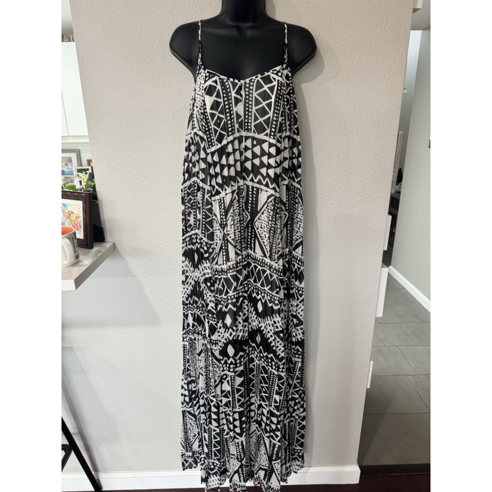 NOT FOR SALE SOLD - TORI RICHARD Black White Geometric Print Maxi Dress SM